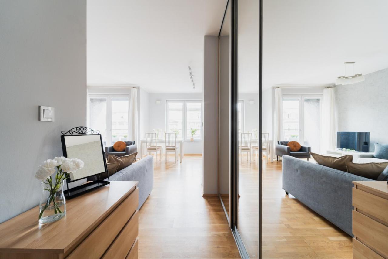 Big Apartment Old Town - 3 Rooms- 7 People-Lift- Near Town Hall Wroclaw Exterior photo